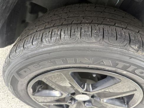 Used 2022 Jeep Compass Latitude FWD image 33