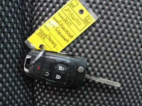 Used 2017 Chevrolet Equinox LT FWD image 23