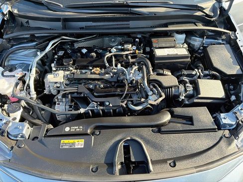 Used 2025 Toyota Corolla SE w/ SE Premium Package FWD image 34