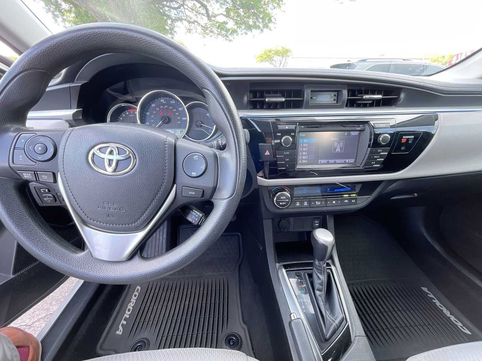 Used 2015 Toyota Corolla LE FWD image 20
