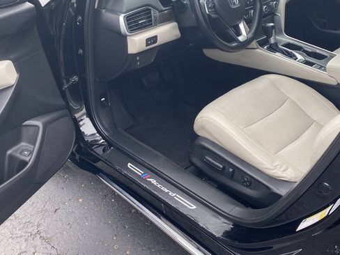 Used 2018 Honda Accord EX-L image 5