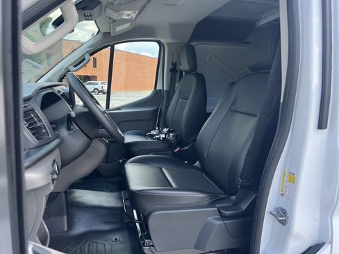 New 2026 Ford Transit 250 Low Roof RWD image 15