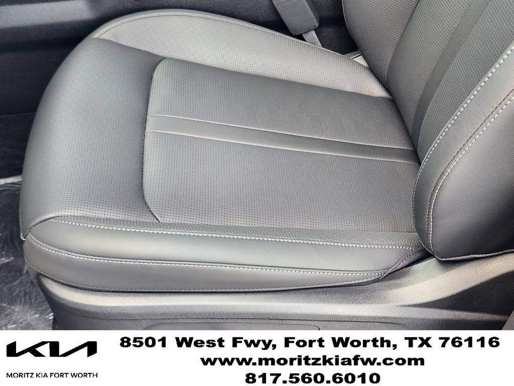 New 2026 Kia Sorento S FWD image 17