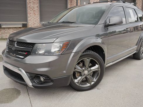 Used 2014 Dodge Journey Crossroad w/ Flexible Seating Group FWD image 2