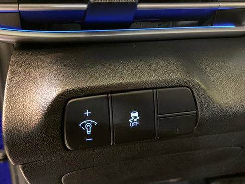 Used 2024 Hyundai Elantra SEL image 19