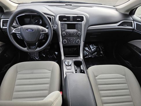 Used 2018 Ford Fusion S image 18