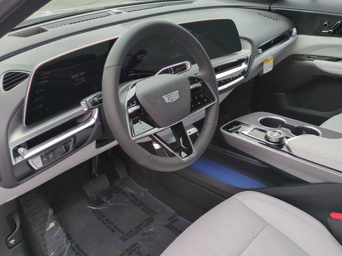 New 2025 Cadillac Lyriq Sport image 12