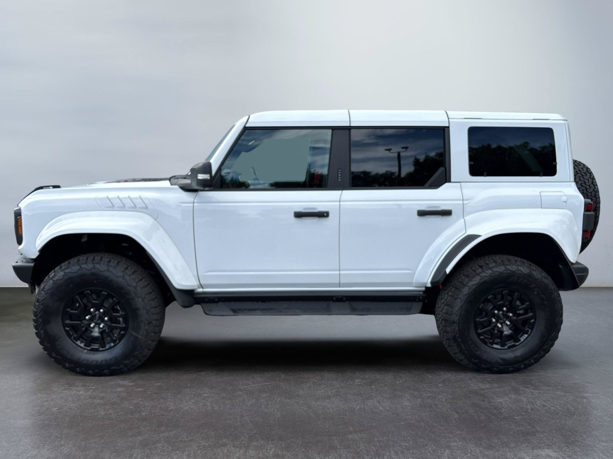 New 2026 Ford Bronco Raptor AWD/4WD image 2