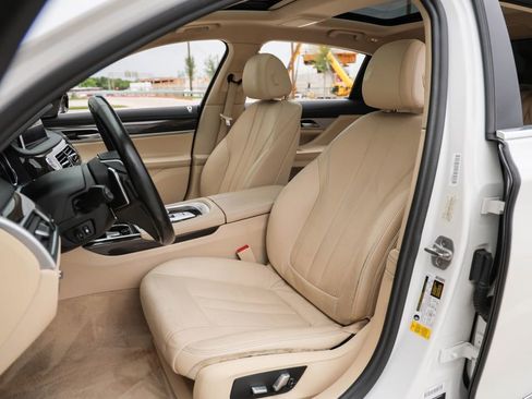 Used 2018 BMW 740i RWD image 16