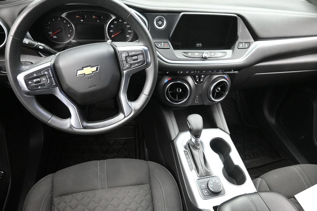 Used 2021 Chevrolet Blazer LT AWD/4WD image 14