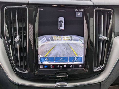 Certified 2024 Volvo XC60 B5 Core w/ Protection Package Premier image 21