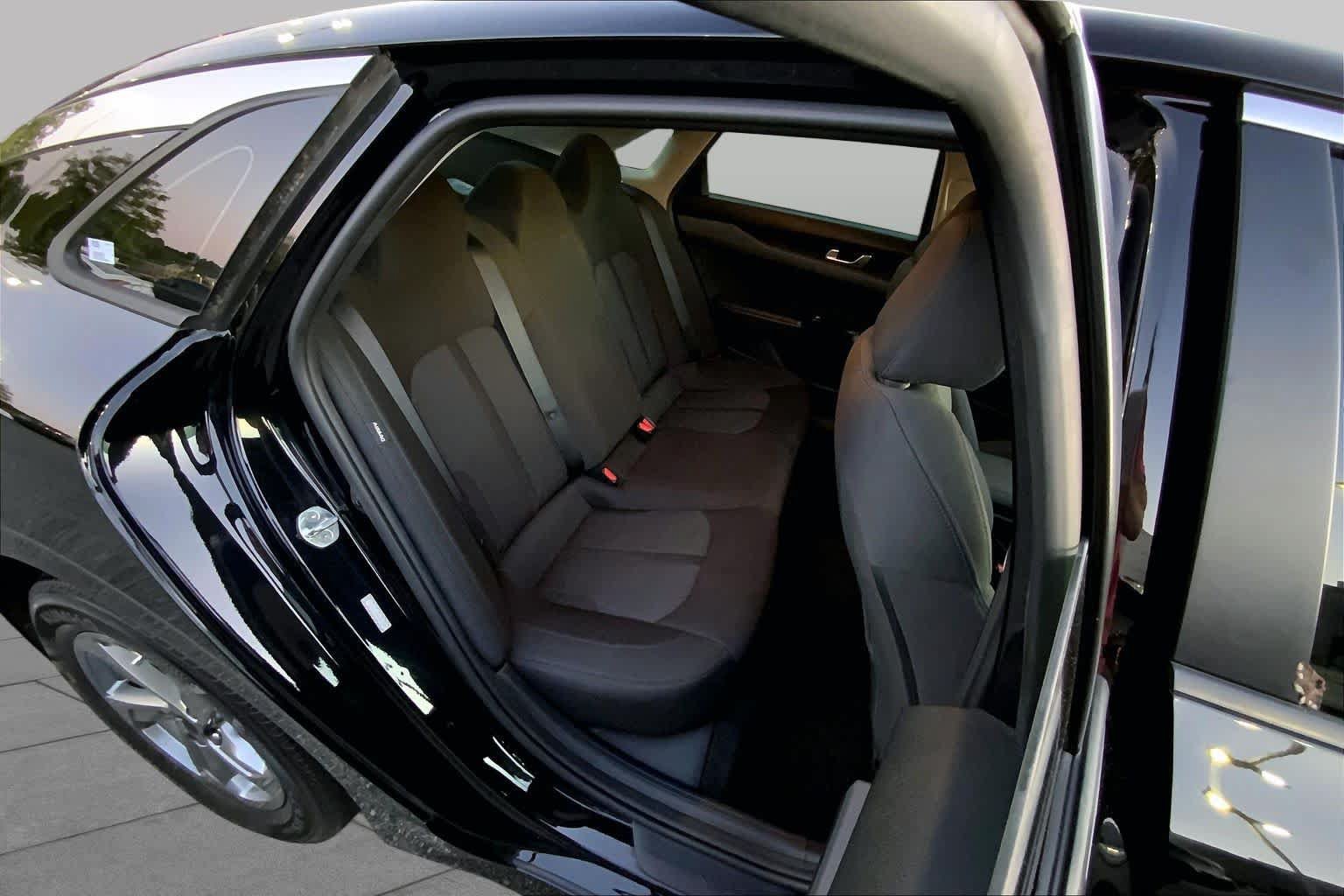 Used 2021 Kia K5 LX FWD image 17