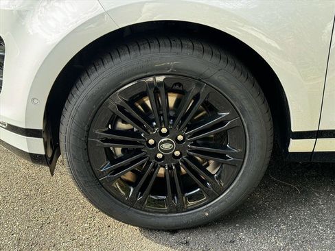 New 2026 Land Rover Range Rover Evoque Dynamic SE image 4