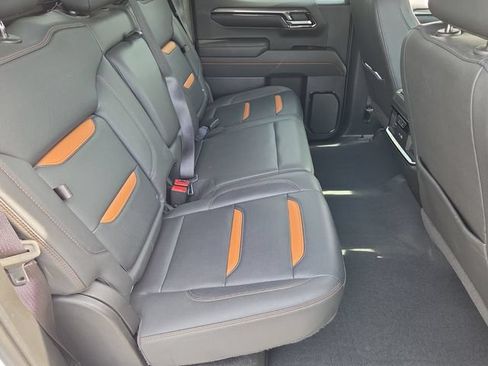 Used 2023 GMC Sierra 1500 AT4 w/ AT4 Premium Package AWD/4WD image 17
