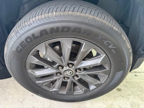 Used 2027 Toyota Land Cruiser AWD/4WD image 25