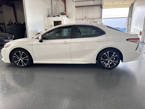Used 2018 Toyota Camry SE image 7