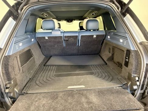 Certified 2025 Land Rover Range Rover SV AWD/4WD image 29