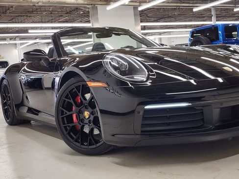 Used 2020 Porsche 911 Carrera 4S image 38