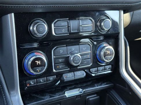 Used 2023 GMC Yukon Denali image 5