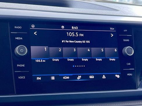 Used 2024 Volkswagen Taos SE image 16