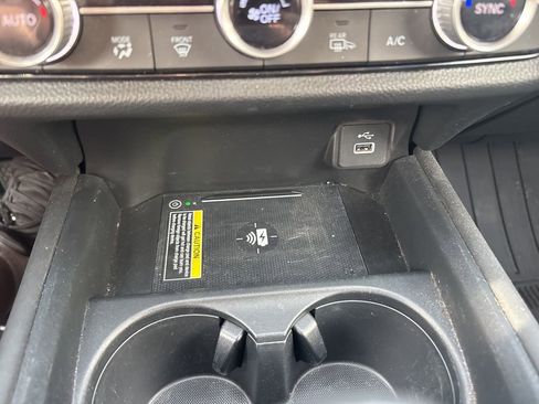 Used 2024 Honda HR-V EX-L image 22