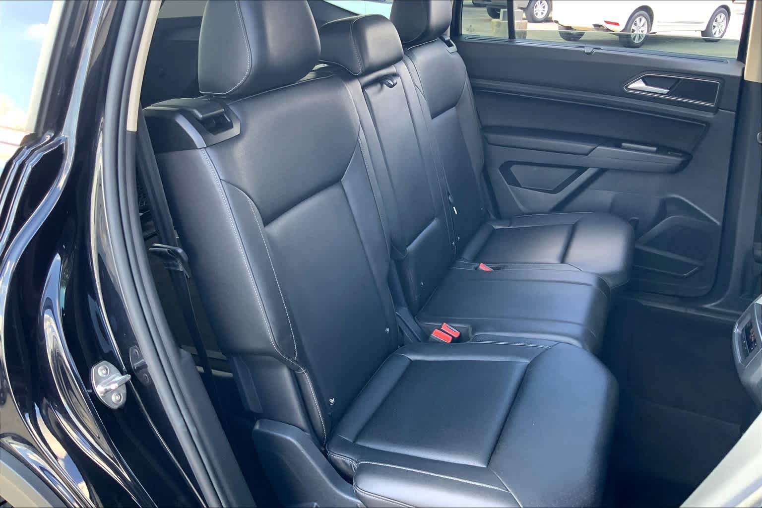 Used 2018 Volkswagen Atlas SE FWD image 19