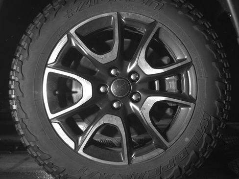 Used 2025 Jeep Compass Trailhawk image 13