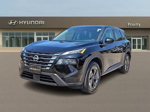 Used 2025 Nissan Rogue SV AWD/4WD image 1
