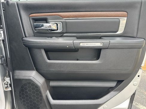 Used 2017 RAM 1500 Laramie RWD image 20