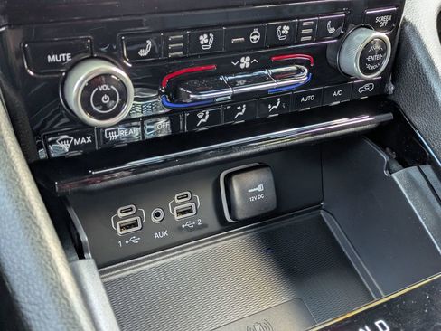 New 2025 Jeep Grand Cherokee Summit image 22