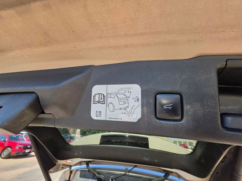 Used 2020 Ford Escape SEL FWD image 17