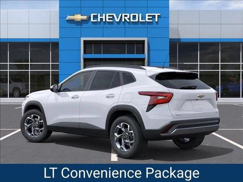 New 2026 Chevrolet Trax LT w/ LT Convenience Package FWD image 3