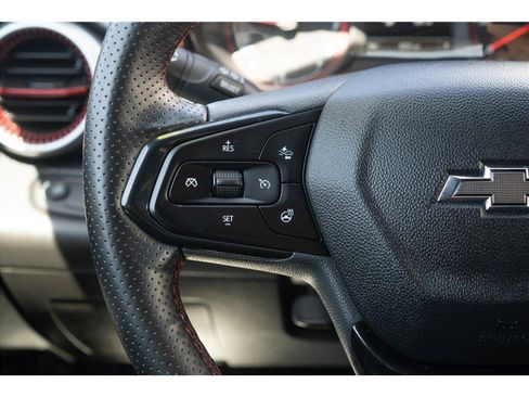Used 2025 Chevrolet Trax RS w/ Driver Confidence Package FWD image 9