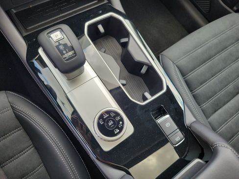 New 2026 Mitsubishi Outlander AWD image 33
