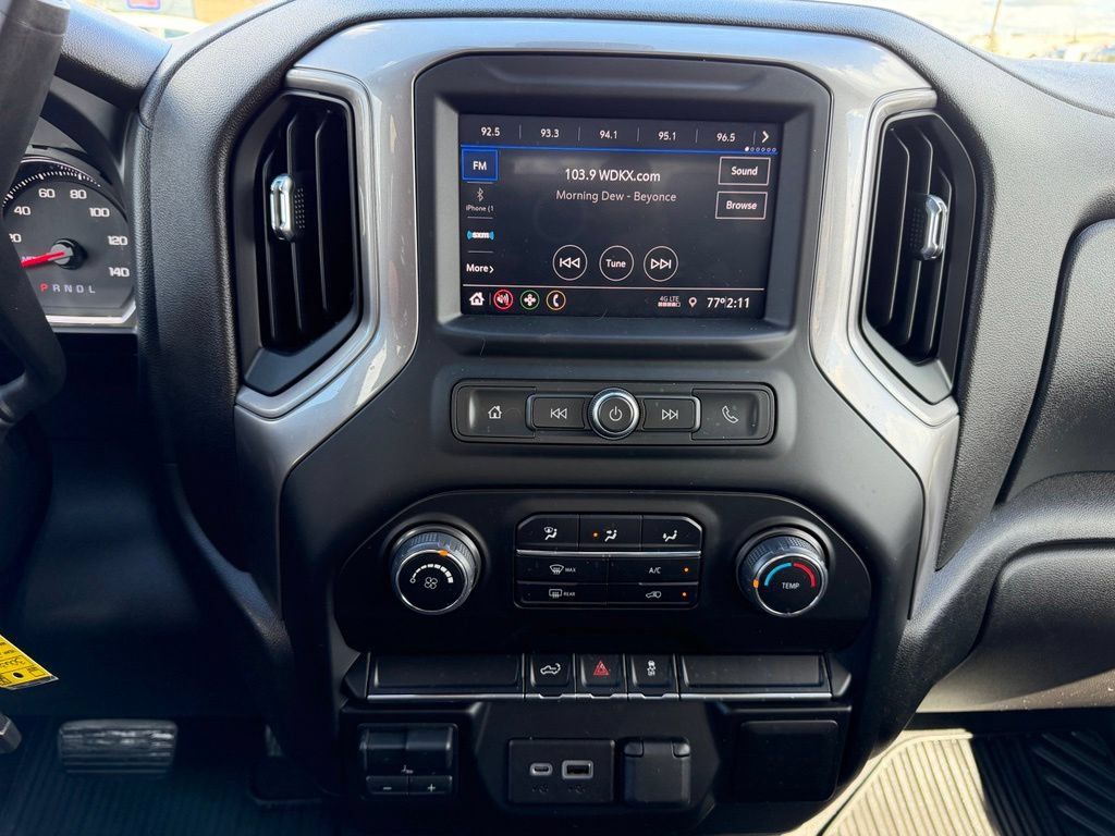Used 2022 Chevrolet Silverado 2500 Custom w/ Custom Convenience Package AWD/4WD image 11