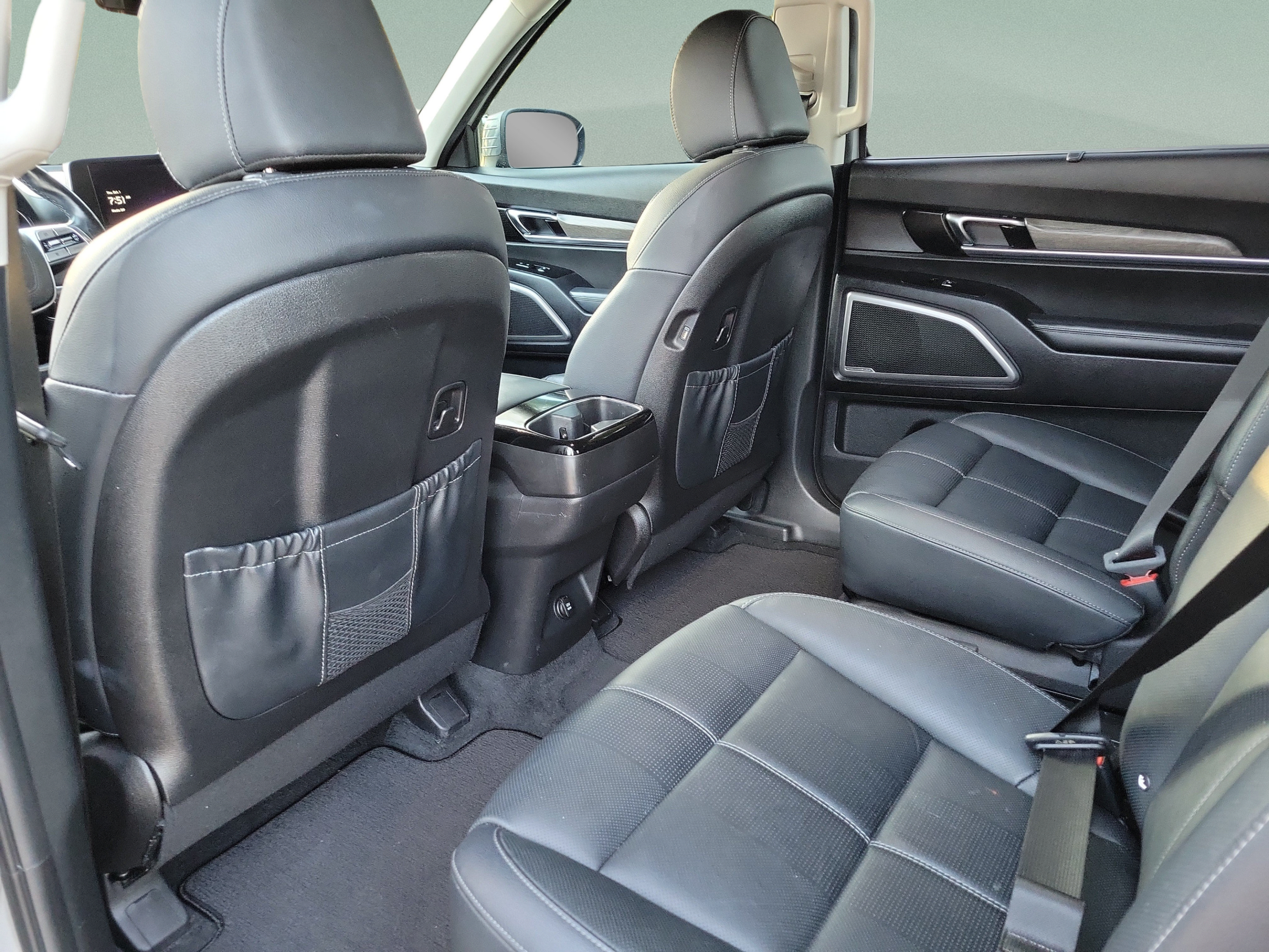 Certified 2022 Kia Telluride EX w/ EX Premium Package AWD/4WD image 6