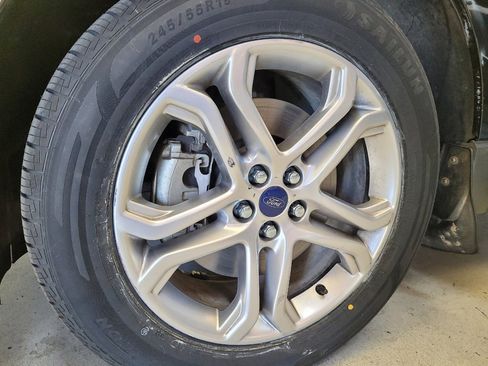 Used 2018 Ford Edge Titanium w/ Equipment Group 301A image 31