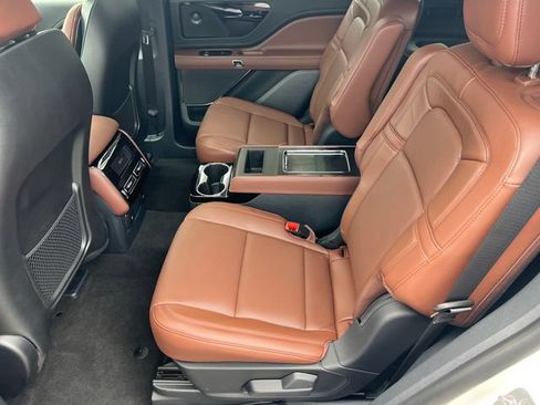 New 2026 Lincoln Aviator Reserve w/ Illumination Package RWD image 23