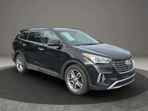 Used 2017 Hyundai Santa Fe AWD image 7