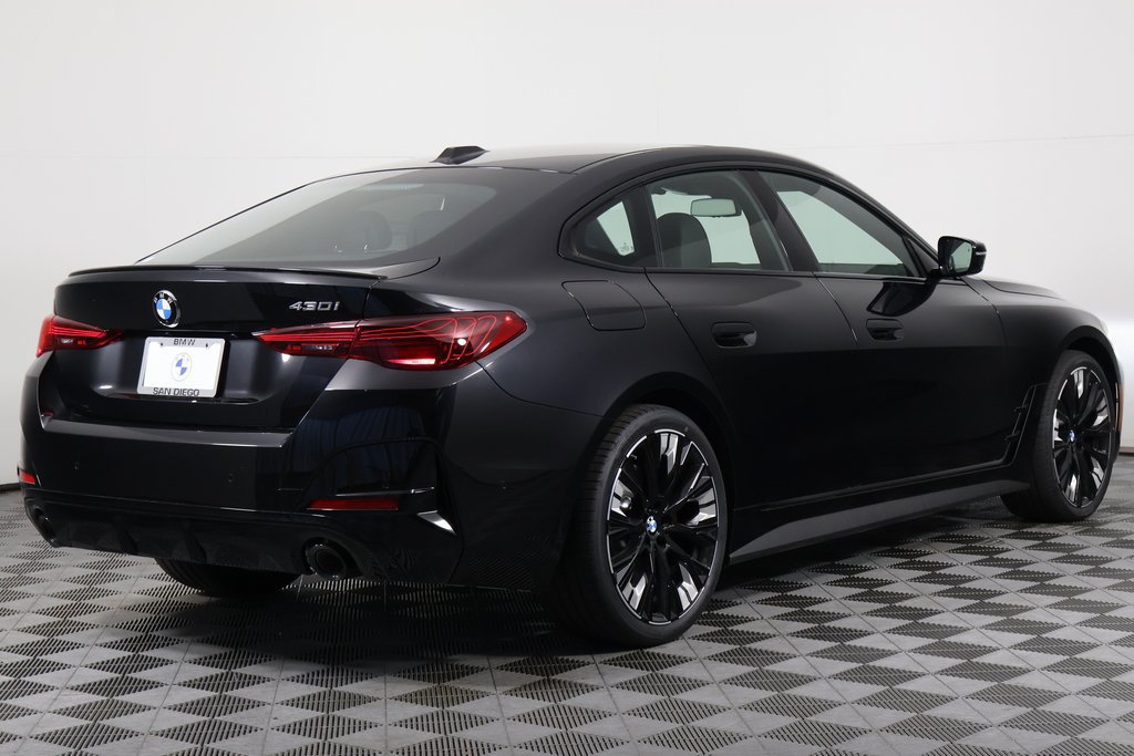 New 2026 BMW 430i w/ M Sport Package RWD image 2