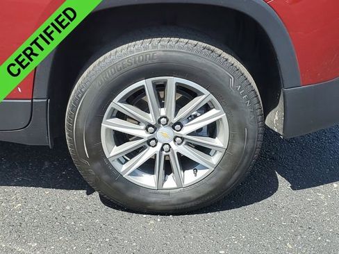 Certified 2023 Chevrolet Traverse LT FWD image 32