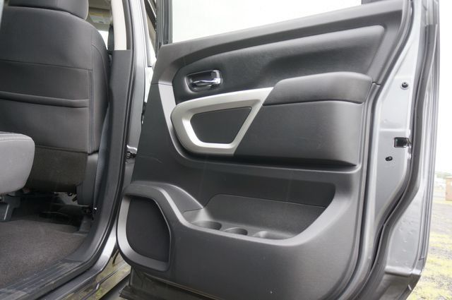 Certified 2024 Nissan Titan SV w/ SV Convenience Package AWD/4WD image 40
