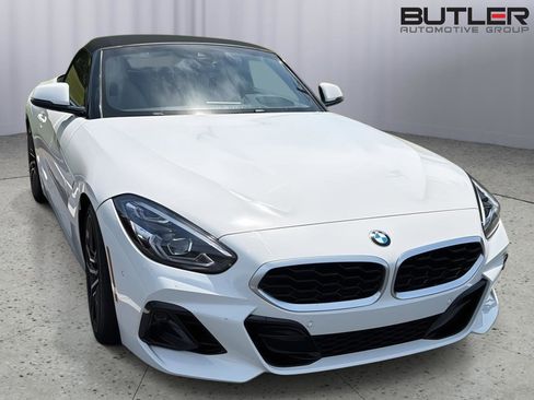Certified 2023 BMW Z4 sDrive30i w/ Premium Package RWD image 4