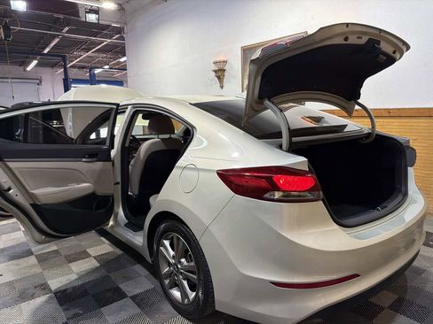 Used 2018 Hyundai Elantra SEL FWD image 13