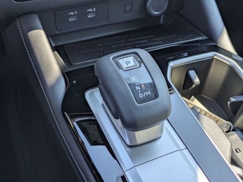 New 2025 Mitsubishi Outlander SE image 24