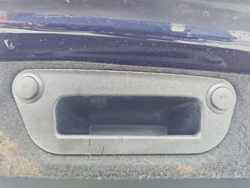 Used 2016 Mercedes-Benz C 300 4MATIC Sedan w/ Multimedia Package image 16