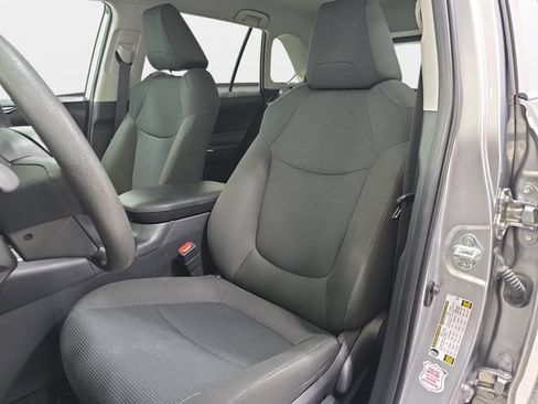 Certified 2025 Toyota RAV4 LE AWD/4WD image 12