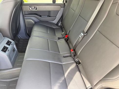 Used 2025 INEOS Grenadier AWD/4WD image 34