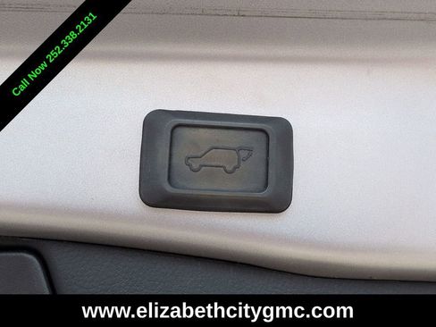Used 2022 Toyota RAV4 XLE w/ Convenience Package AWD/4WD image 16