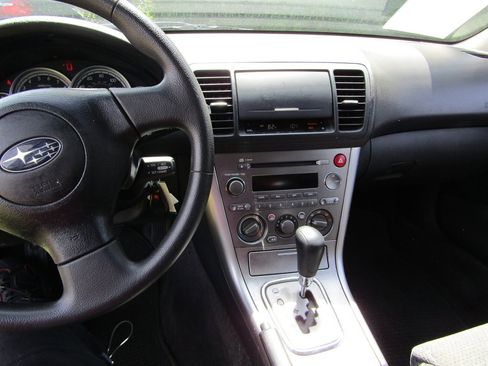 Used 2005 Subaru Outback 2.5i AWD/4WD image 11